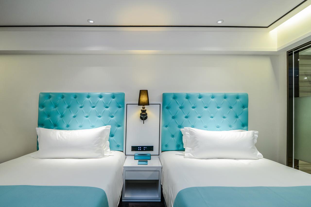 Xana Hotel Chongqing Bagian luar foto