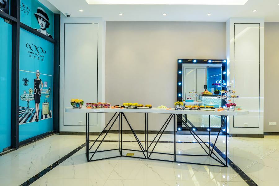 Xana Hotel Chongqing Bagian luar foto